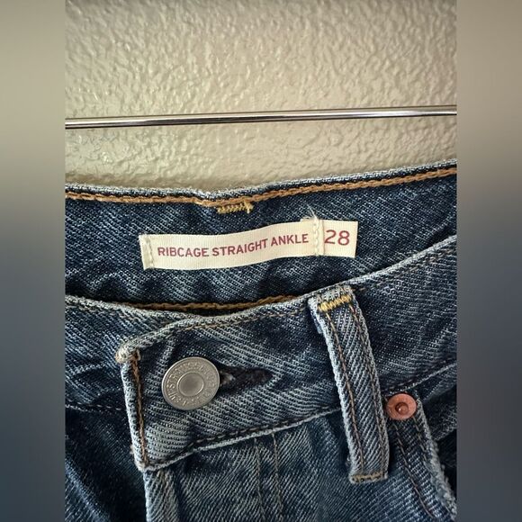 Levi’s Ribcage Straight Ankle Jeans Distressed Knees High Waist Denim Size 28 - Picture 6 of 8